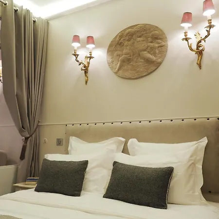 Palais Royal Chicsuites Apartment *