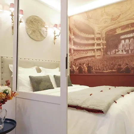 Palais Royal Chicsuites Apartment