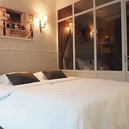 Palais Royal Chicsuites Apartment *