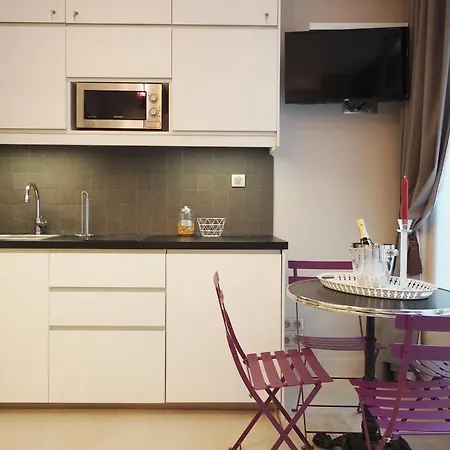 Palais Royal Chicsuites Apartment *